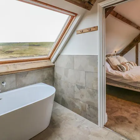 Holiday home School House *