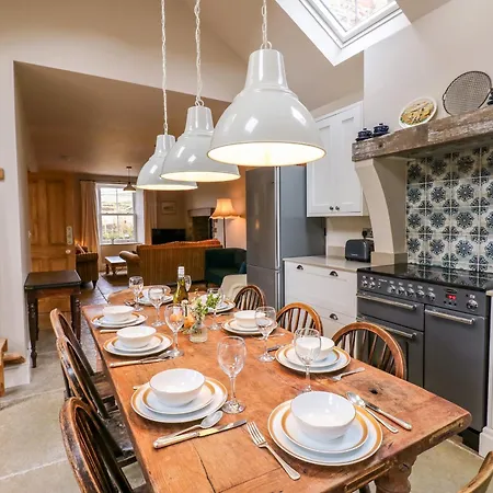 Holiday home School House *